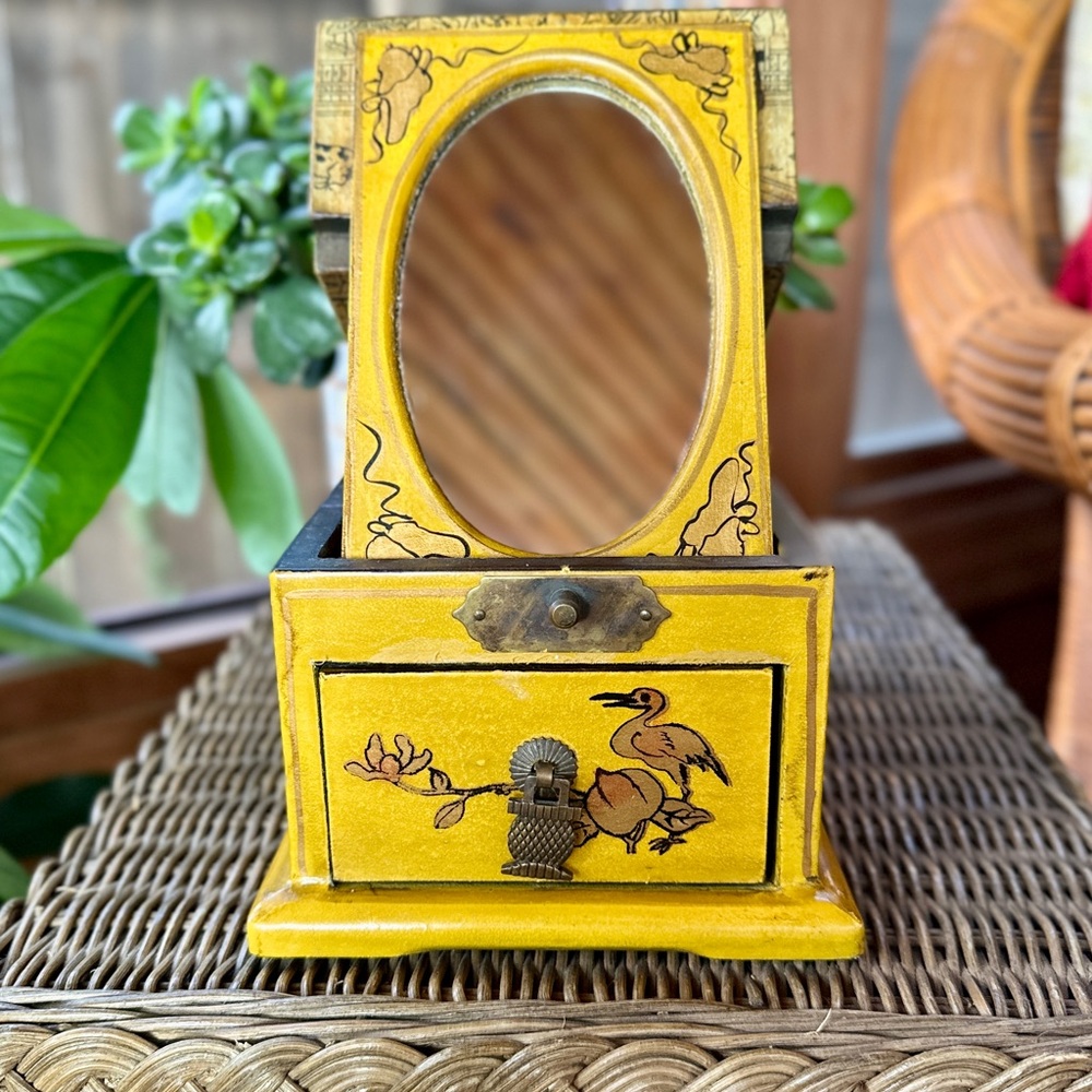 Vintage Chinese Painted Jewelry Box - Picture 4 of 11